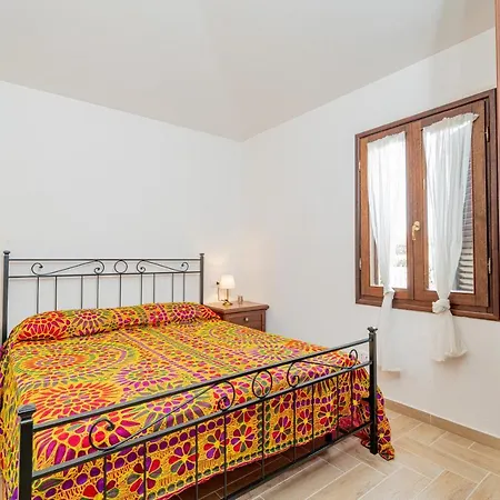 Trilocale Le Canne 4 Posti Letto Con Giardino E Posto Auto Privato Tatil Evi San Teodoro (Sardinia)