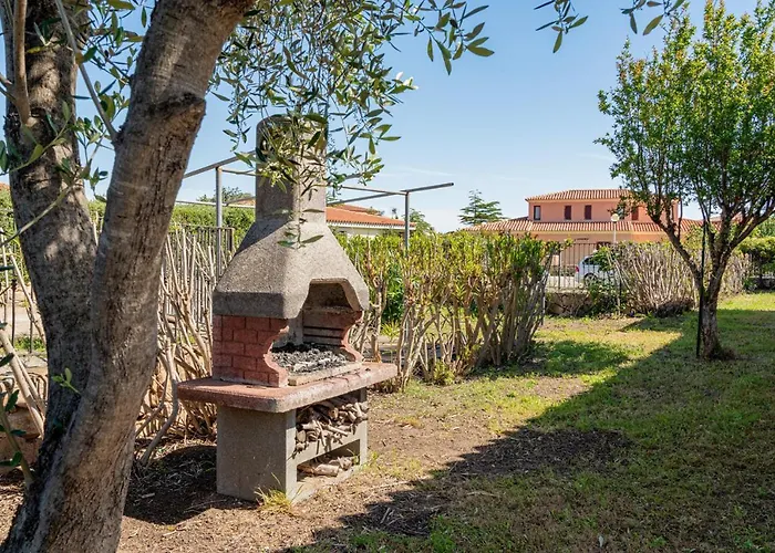 Vakantiehuis Trilocale Le Canne 4 Posti Letto Con Giardino E Posto Auto Privato San Teodoro (Sardinia)