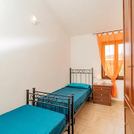 Trilocale Le Canne 4 Posti Letto Con Giardino E Posto Auto Privato Ferienhaus San Teodoro (Sardinia)
