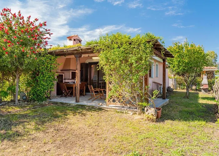 Trilocale Le Canne 4 Posti Letto Con Giardino E Posto Auto Privato