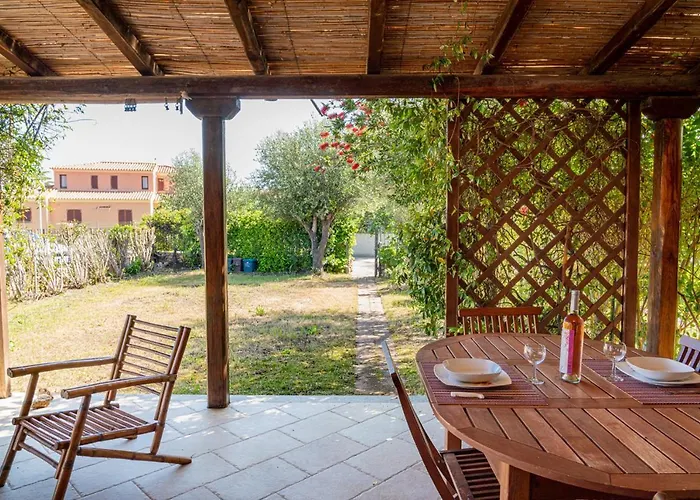 بيت للعطل Trilocale Le Canne 4 Posti Letto Con Giardino E Posto Auto Privato سان تيودورو