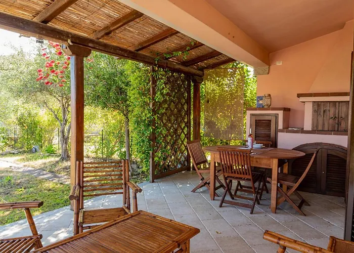 Trilocale Le Canne 4 Posti Letto Con Giardino E Posto Auto Privato بيت للعطل *